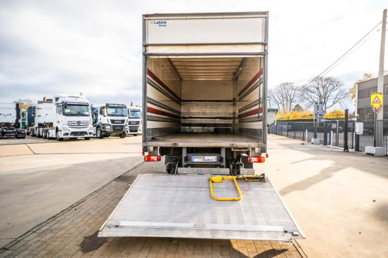 Renault D12 210 DXI // HAYON DHOLLANDIA - משאית תיבה: תמונה 5 Renault D12 210 DXI // HAYON DHOLLANDIA - משאית תיבה: תמונה 5