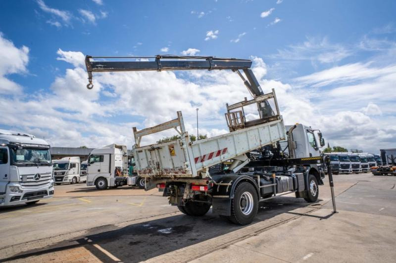 Renault KERAX 370 DXI + TRI BENNE+HIAB 16t/m + 2 EXT - מזהיר, משאית מנוף: תמונה 4 Renault KERAX 370 DXI + TRI BENNE+HIAB 16t/m + 2 EXT - מזהיר, משאית מנוף: תמונה 4