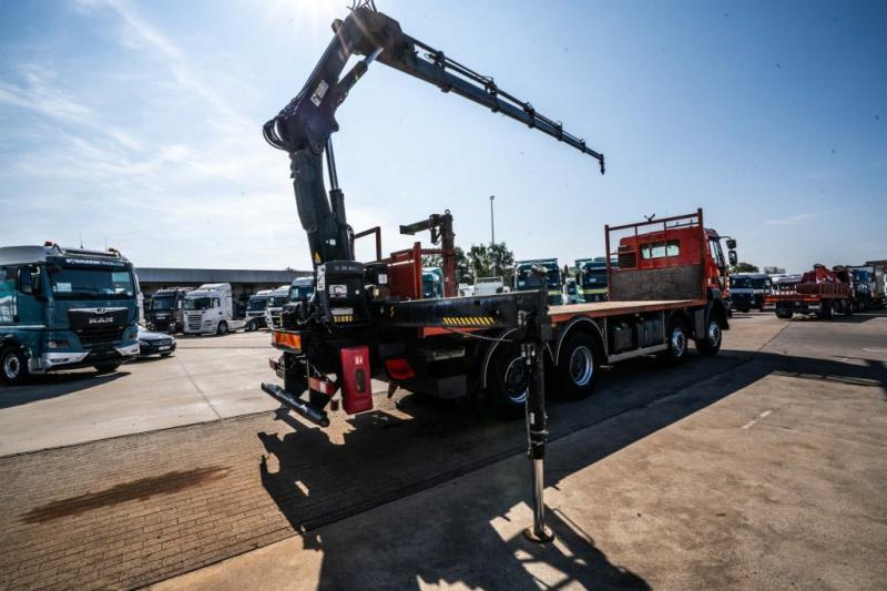 Renault KERAX 430 DXI+ HIAB 16 T/m + 5 EXT - משאית צד נופל/ שטוחה, משאית מנוף: תמונה 4 Renault KERAX 430 DXI+ HIAB 16 T/m + 5 EXT - משאית צד נופל/ שטוחה, משאית מנוף: תמונה 4