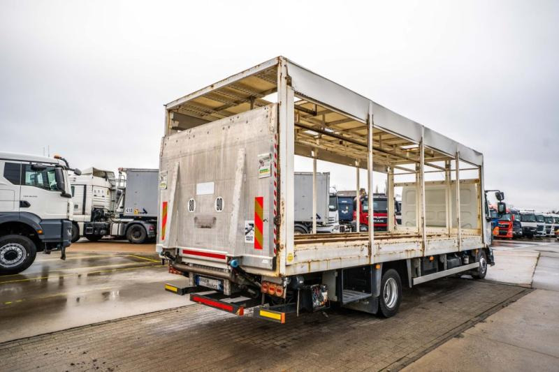 Renault MIDLUM 180 DXI (12 T) - משאית וילונות צד: תמונה 4 Renault MIDLUM 180 DXI (12 T) - משאית וילונות צד: תמונה 4