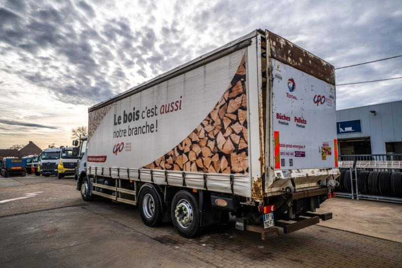 Renault PREMIUM 310 6X2 + Palfinger 2.5T - משאית וילונות צד: תמונה 5 Renault PREMIUM 310 6X2 + Palfinger 2.5T - משאית וילונות צד: תמונה 5