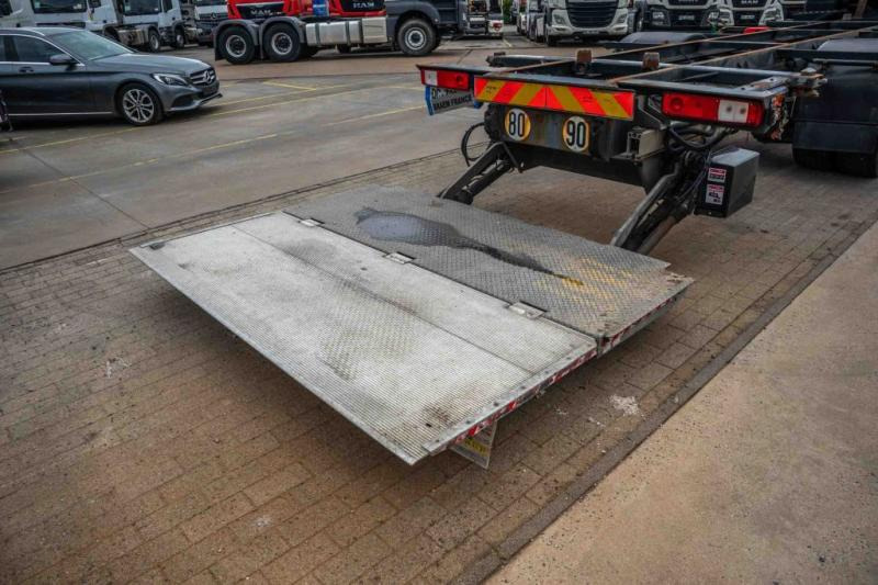 Renault PREMIUM 380DXI+E5/EEV+HAYON - מוביל מכולות/ משאית החלפת גוף: תמונה 5 Renault PREMIUM 380DXI+E5/EEV+HAYON - מוביל מכולות/ משאית החלפת גוף: תמונה 5
