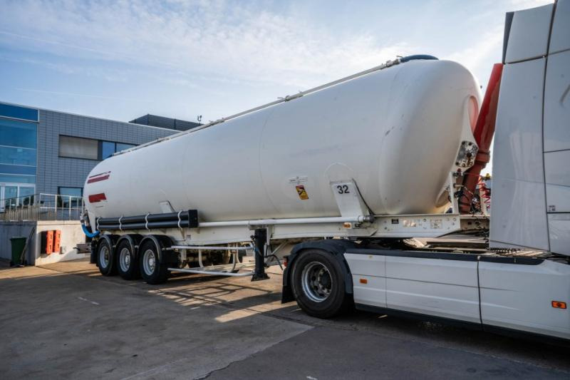 SPITZER SILO SK2458 CAL 60m3 - סמיטריילר: תמונה 2 SPITZER SILO SK2458 CAL 60m3 - סמיטריילר: תמונה 2