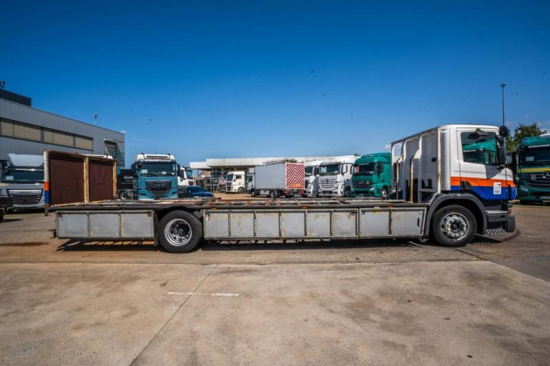 Scania P 270 (19T)- PORTE GAZ /10 PALETTES - משאית צד נופל/ שטוחה: תמונה 3 Scania P 270 (19T)- PORTE GAZ /10 PALETTES - משאית צד נופל/ שטוחה: תמונה 3