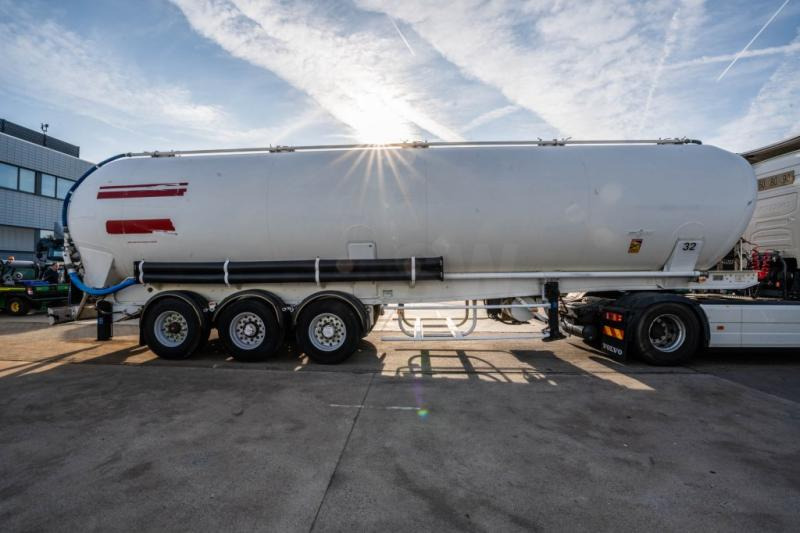Spitzer SK2458 CAL 60m3 - סמיטריילר Silo: תמונה 3 Spitzer SK2458 CAL 60m3 - סמיטריילר Silo: תמונה 3
