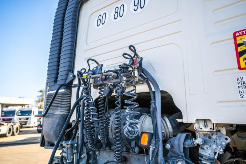 Volvo FMX 460 GLOB + HYDR - יחידת טרקטור: תמונה 5 Volvo FMX 460 GLOB + HYDR - יחידת טרקטור: תמונה 5