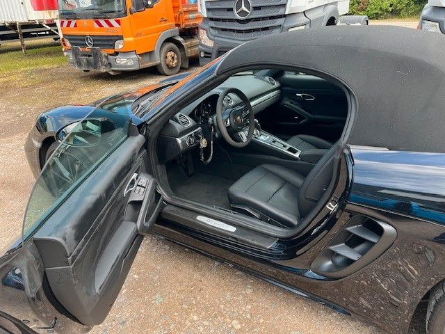 Porsche Boxster - סדאן: תמונה 4 Porsche Boxster - סדאן: תמונה 4