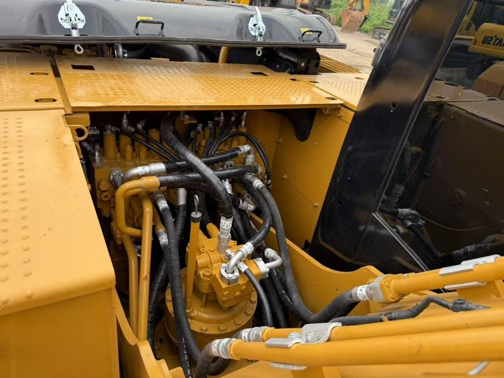 CAT 320D2L - מחפר סורק: תמונה 2 CAT 320D2L - מחפר סורק: תמונה 2