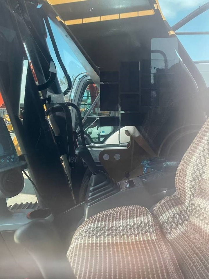 CAT 330D2  - מחפר סורק: תמונה 2 CAT 330D2  - מחפר סורק: תמונה 2