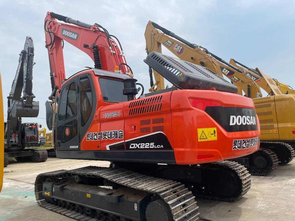 Doosan DX 225 LCA - מחפר סורק: תמונה 1 Doosan DX 225 LCA - מחפר סורק: תמונה 1