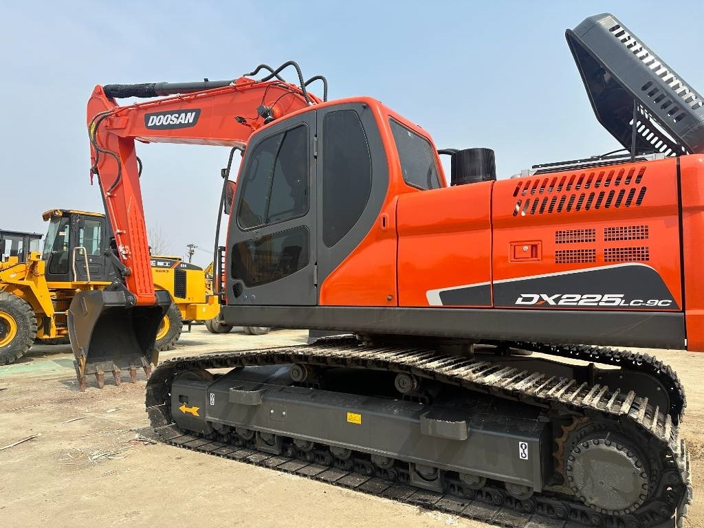 Doosan DX 225LC-9C - מחפר סורק: תמונה 2 Doosan DX 225LC-9C - מחפר סורק: תמונה 2