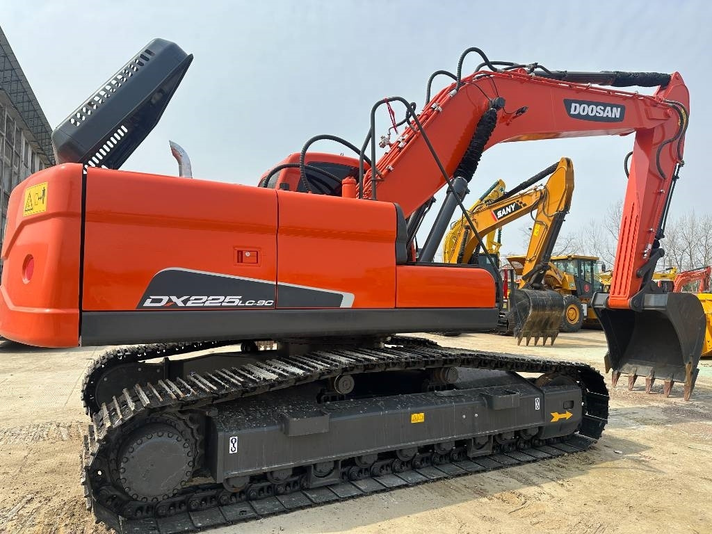 Doosan DX 225LC-9C - מחפר סורק: תמונה 1 Doosan DX 225LC-9C - מחפר סורק: תמונה 1