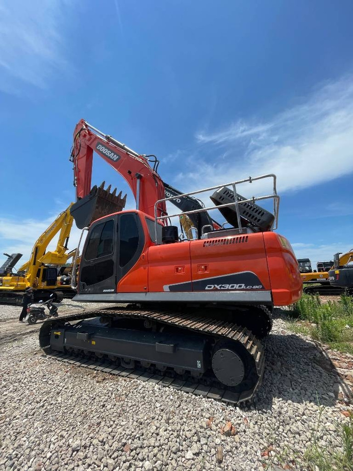Doosan DX 300 LC - מחפר סורק: תמונה 1 Doosan DX 300 LC - מחפר סורק: תמונה 1