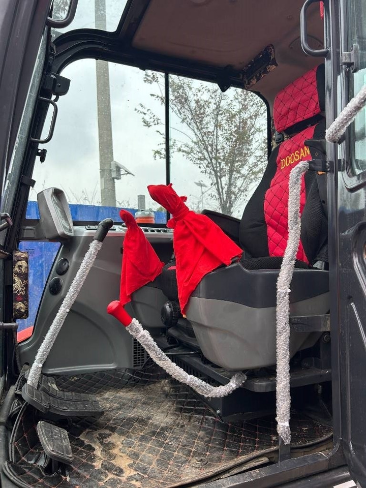 Doosan DX 60 - מיני מחפר: תמונה 4 Doosan DX 60 - מיני מחפר: תמונה 4