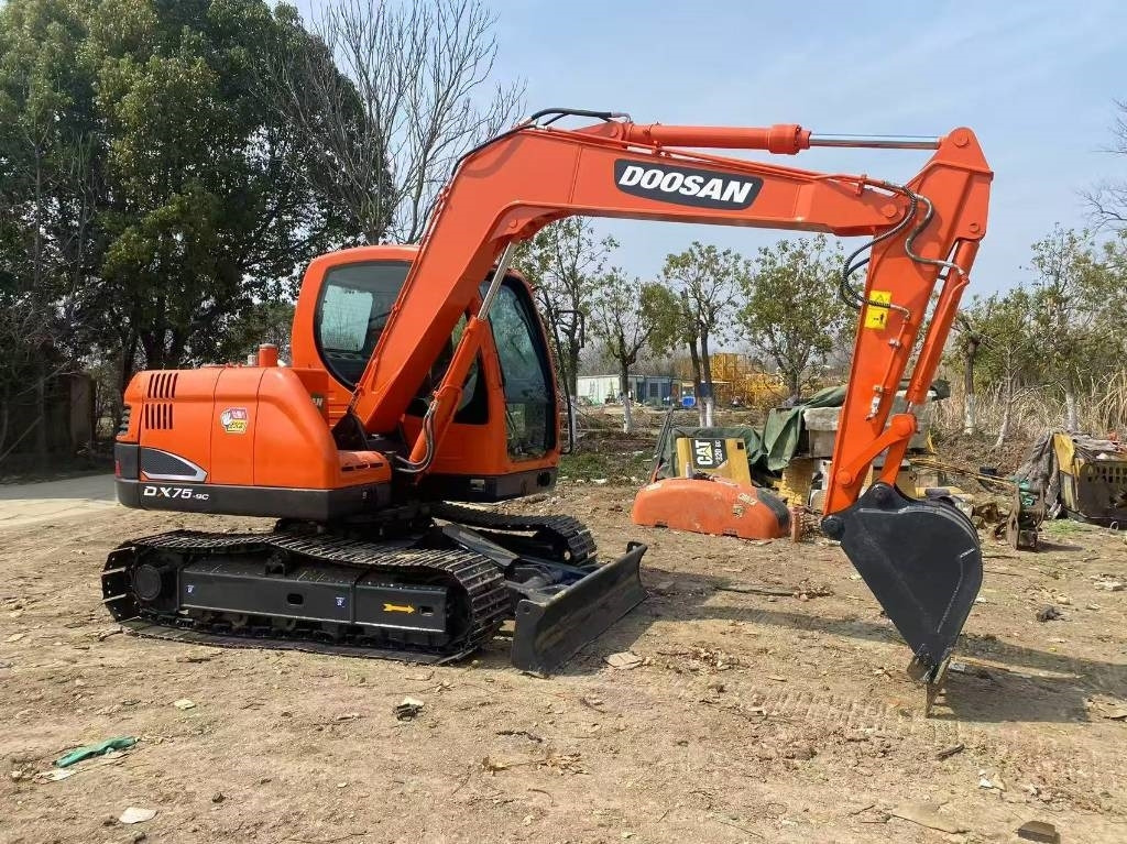 Doosan DX 75-9 C - מיני מחפר: תמונה 3 Doosan DX 75-9 C - מיני מחפר: תמונה 3