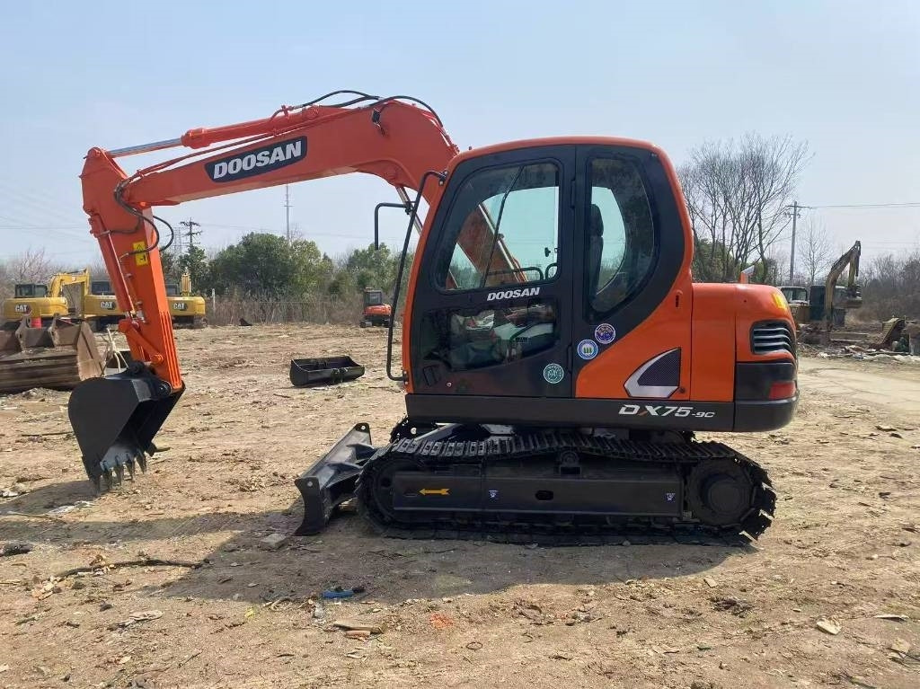 Doosan DX 75-9 C - מיני מחפר: תמונה 1 Doosan DX 75-9 C - מיני מחפר: תמונה 1
