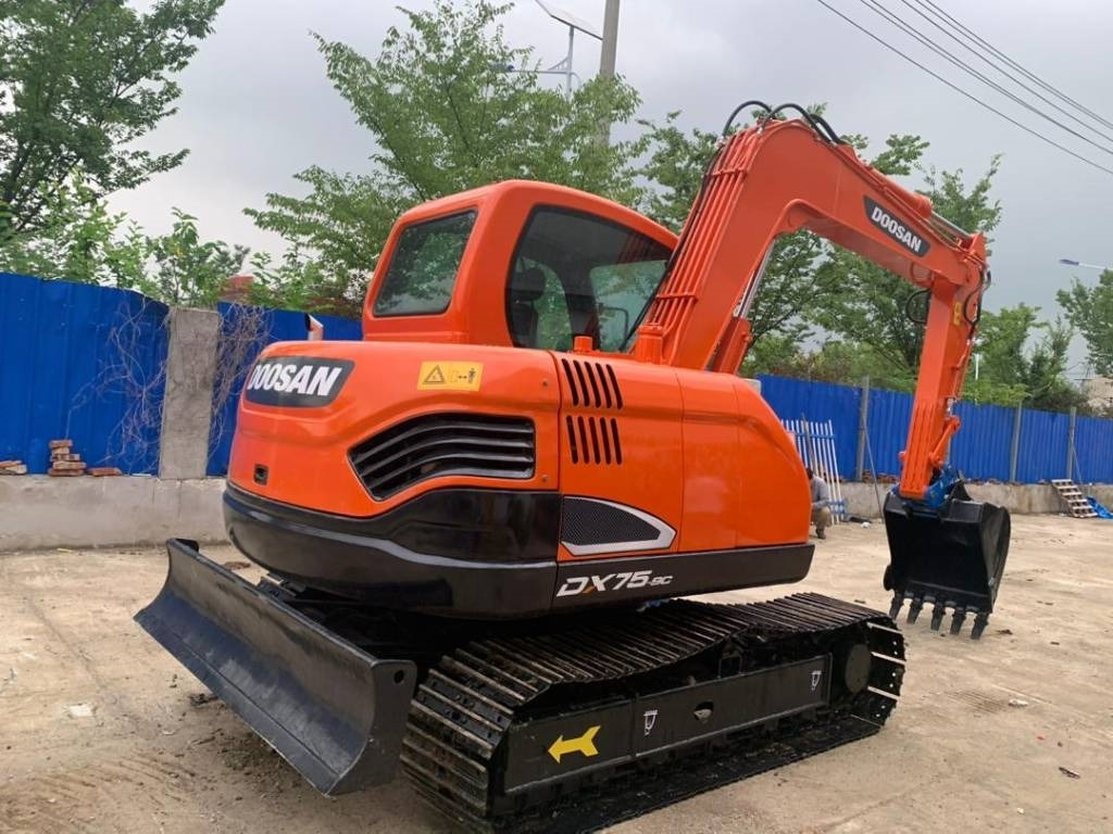 Doosan DX 75-9 C - מיני מחפר: תמונה 2 Doosan DX 75-9 C - מיני מחפר: תמונה 2