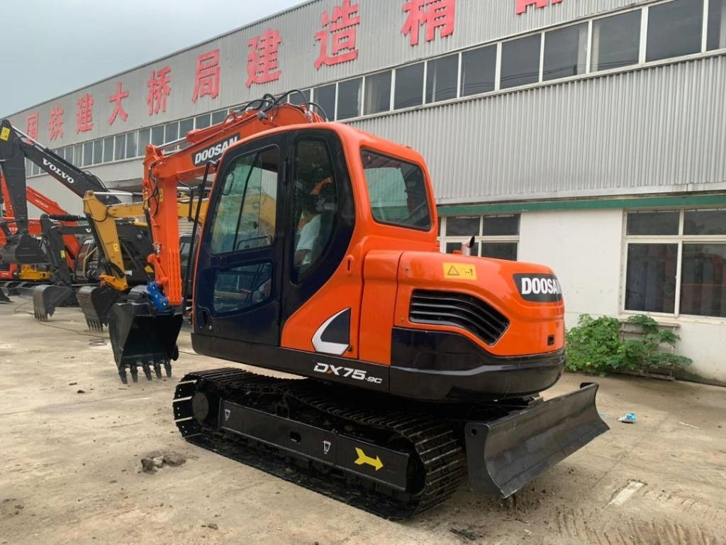 Doosan DX 75-9 C - מיני מחפר: תמונה 3 Doosan DX 75-9 C - מיני מחפר: תמונה 3