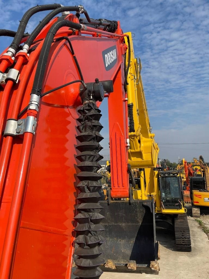 Doosan DX225LCA - מחפר סורק: תמונה 3 Doosan DX225LCA - מחפר סורק: תמונה 3