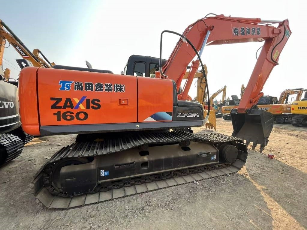 Hitachi ZX 160 - מחפר סורק: תמונה 1 Hitachi ZX 160 - מחפר סורק: תמונה 1