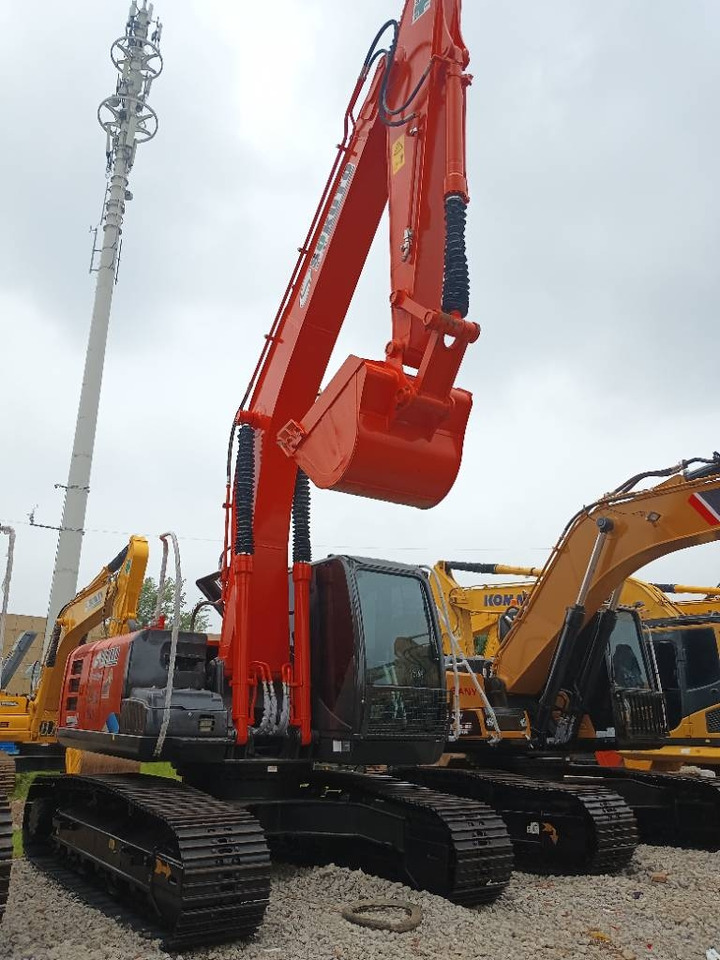 Hitachi ZX 200 - מחפר סורק: תמונה 1 Hitachi ZX 200 - מחפר סורק: תמונה 1
