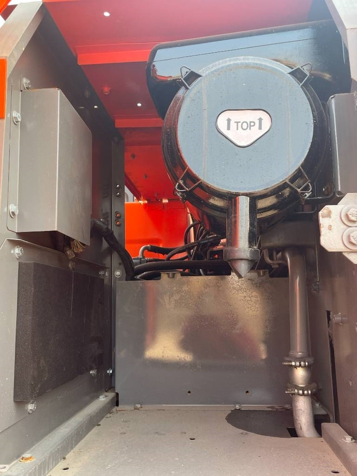Hitachi ZX 210 - מחפר סורק: תמונה 3 Hitachi ZX 210 - מחפר סורק: תמונה 3