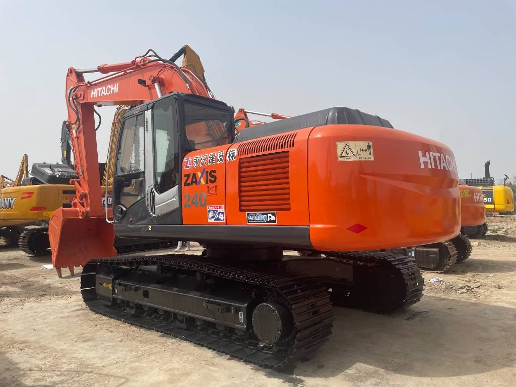 Hitachi ZX 240 - מחפר סורק: תמונה 1 Hitachi ZX 240 - מחפר סורק: תמונה 1