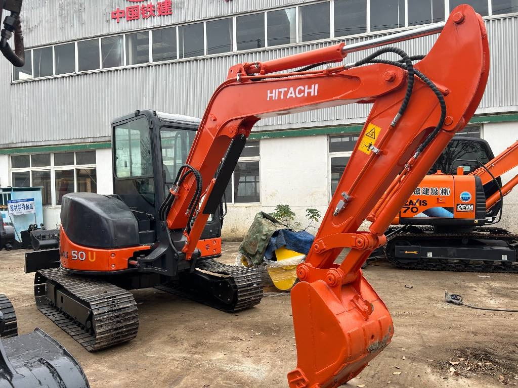 Hitachi ZX 50 - מיני מחפר: תמונה 1 Hitachi ZX 50 - מיני מחפר: תמונה 1