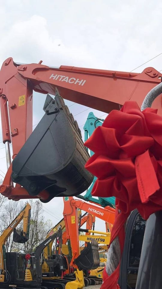 Hitachi ZX 60 - מיני מחפר: תמונה 2 Hitachi ZX 60 - מיני מחפר: תמונה 2
