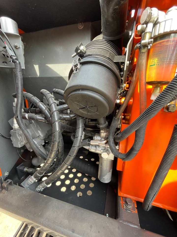 Hitachi ZX 70 - מיני מחפר: תמונה 2 Hitachi ZX 70 - מיני מחפר: תמונה 2