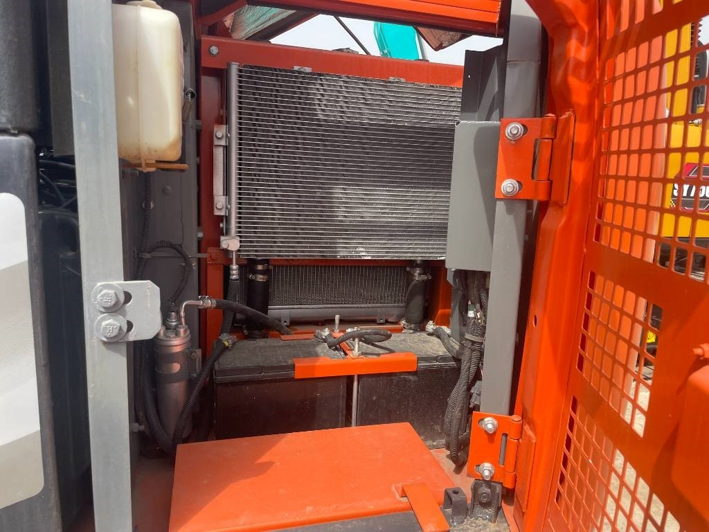 Hitachi ZX 70 - מיני מחפר: תמונה 4 Hitachi ZX 70 - מיני מחפר: תמונה 4