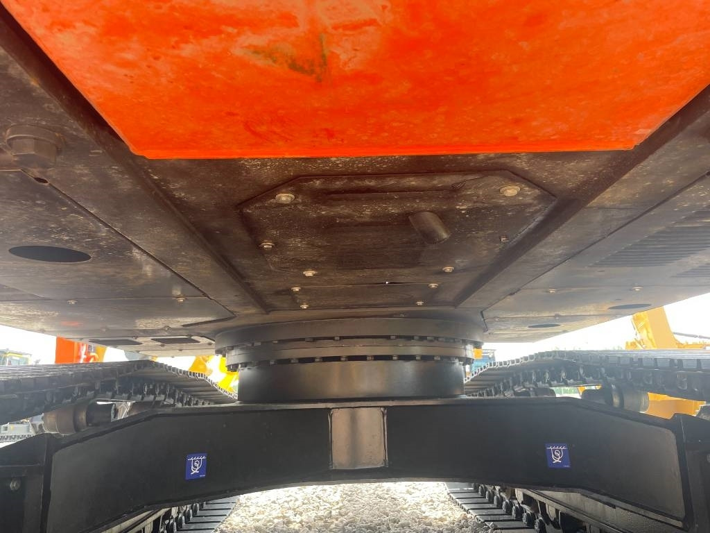 Hitachi ZX200 - מחפר סורק: תמונה 5 Hitachi ZX200 - מחפר סורק: תמונה 5