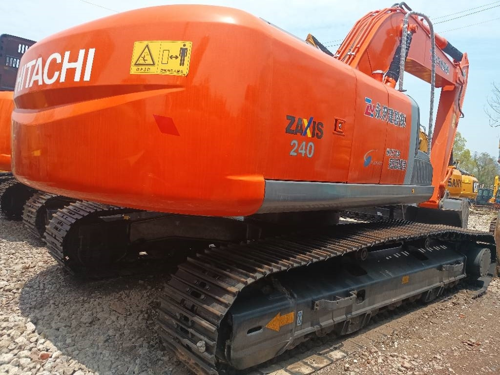 Hitachi zx240 - מחפר סורק: תמונה 2 Hitachi zx240 - מחפר סורק: תמונה 2