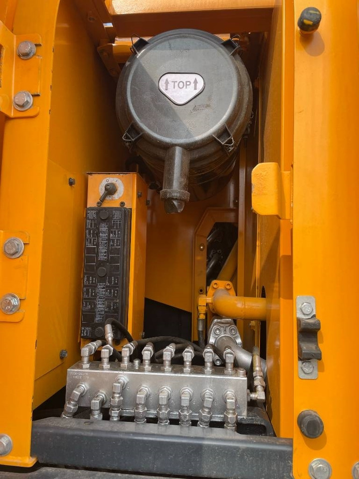 Hyundai 225LC-9S - מחפר סורק: תמונה 4 Hyundai 225LC-9S - מחפר סורק: תמונה 4