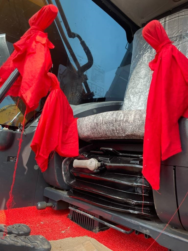 Hyundai 225LC-9S - מחפר סורק: תמונה 5 Hyundai 225LC-9S - מחפר סורק: תמונה 5