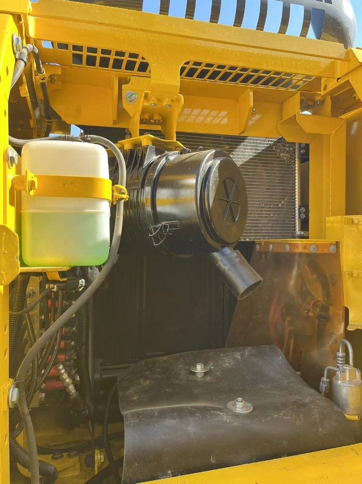 Komatsu PC 130 - מחפר סורק: תמונה 2 Komatsu PC 130 - מחפר סורק: תמונה 2