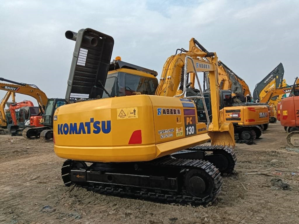 Komatsu PC 130 - מחפר סורק: תמונה 2 Komatsu PC 130 - מחפר סורק: תמונה 2