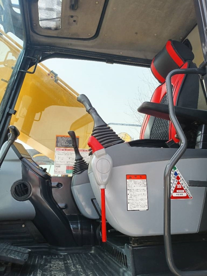Komatsu PC 200 8N - מחפר סורק: תמונה 5 Komatsu PC 200 8N - מחפר סורק: תמונה 5