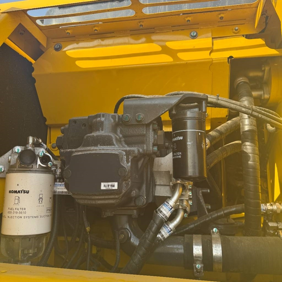 Komatsu PC 200-8 - מחפר סורק: תמונה 5 Komatsu PC 200-8 - מחפר סורק: תמונה 5