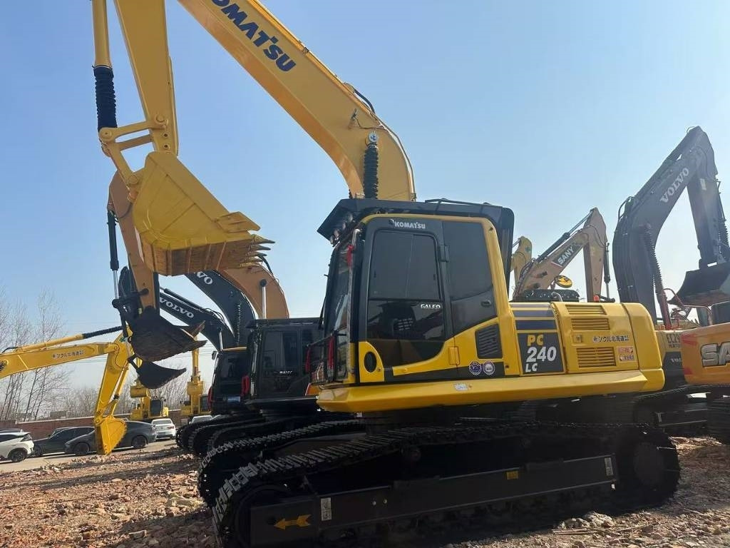 Komatsu PC 240 LC - מחפר סורק: תמונה 2 Komatsu PC 240 LC - מחפר סורק: תמונה 2