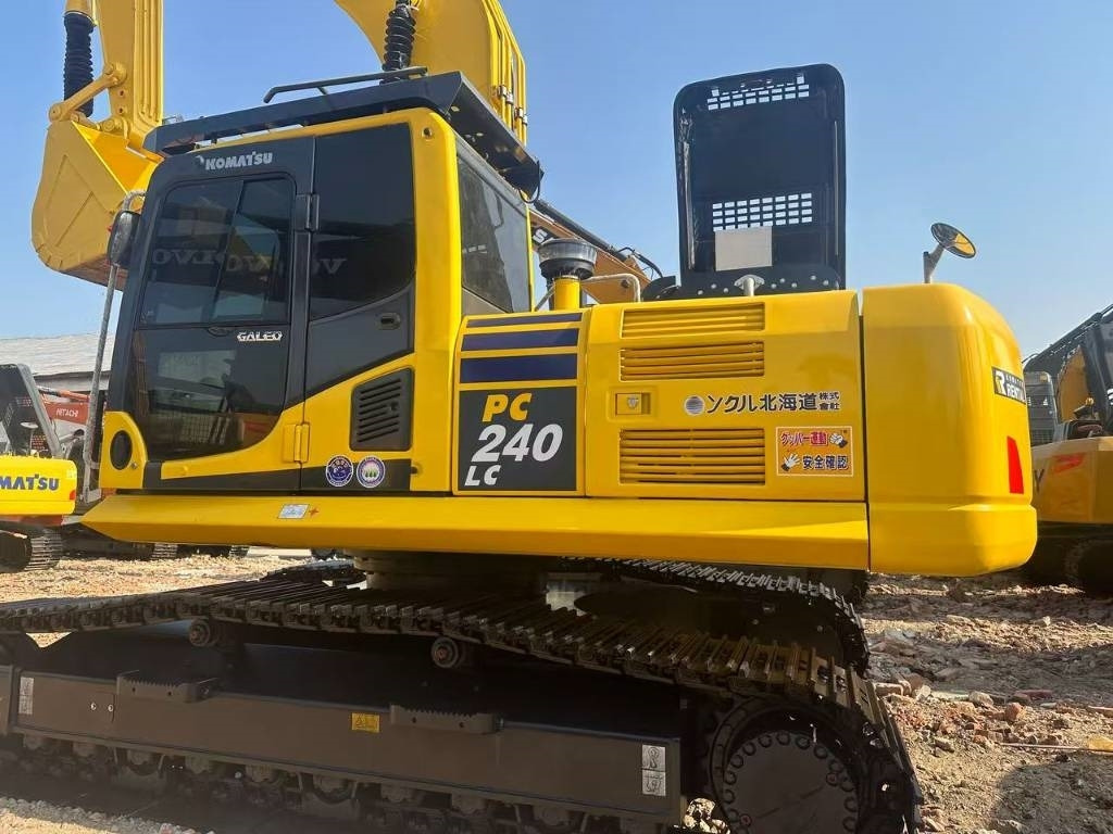Komatsu PC 240 - מחפר סורק: תמונה 5 Komatsu PC 240 - מחפר סורק: תמונה 5