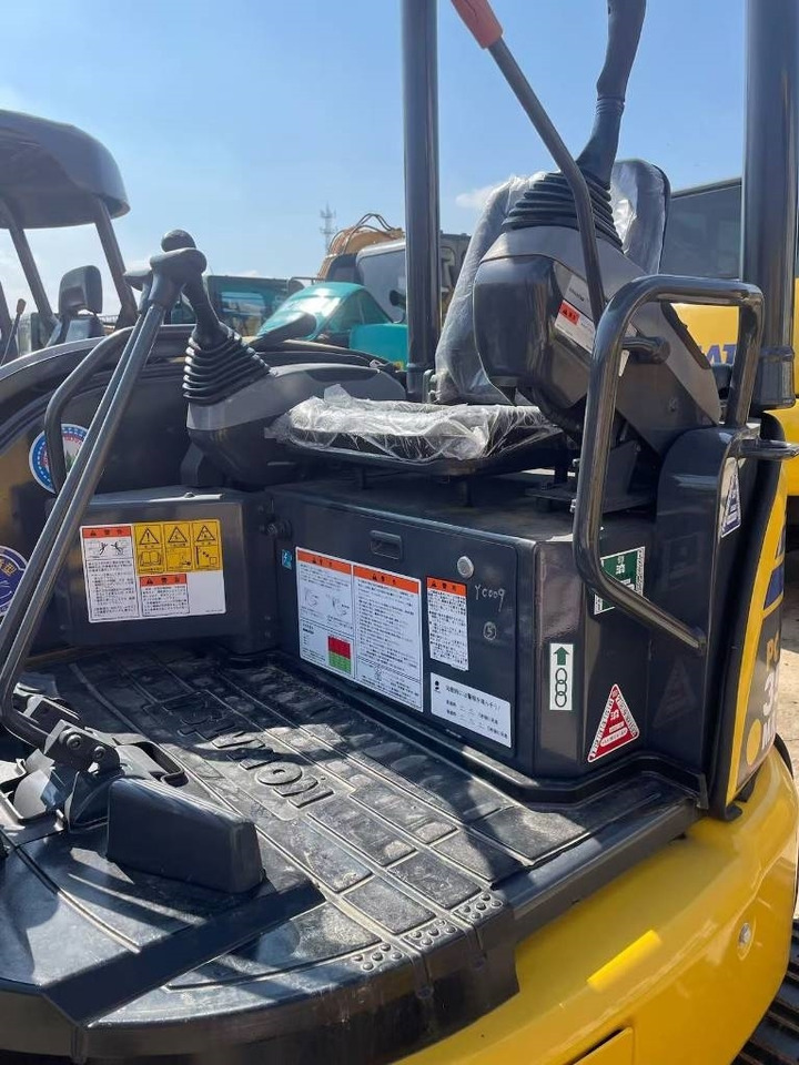 Komatsu PC 35 - מיני מחפר: תמונה 3 Komatsu PC 35 - מיני מחפר: תמונה 3