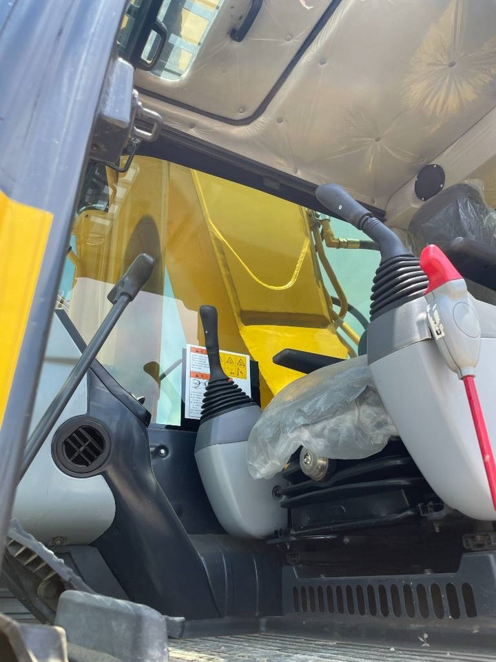 Komatsu PC 400 - מחפר סורק: תמונה 5 Komatsu PC 400 - מחפר סורק: תמונה 5