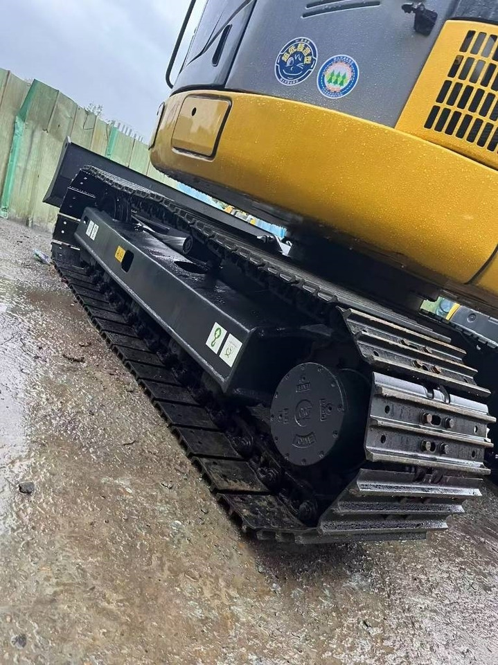 Komatsu PC 78 - מחפר סורק: תמונה 2 Komatsu PC 78 - מחפר סורק: תמונה 2