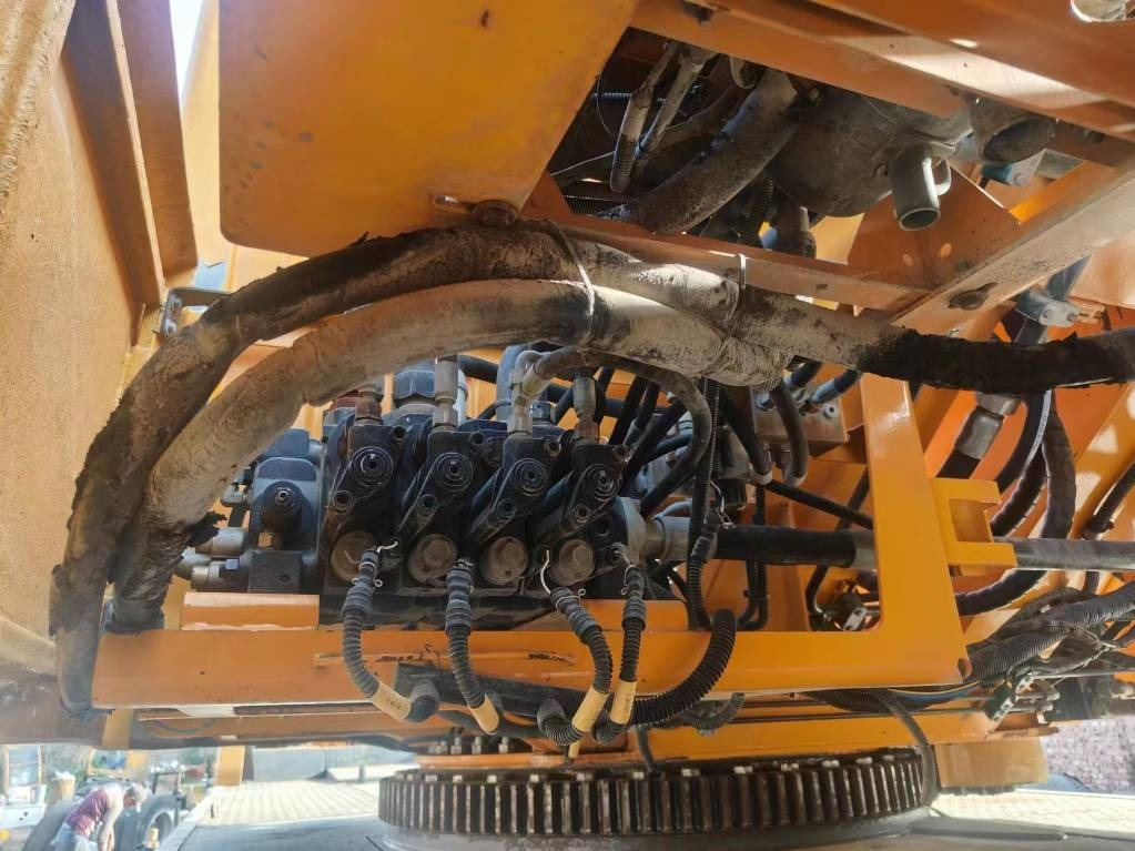 Sany STC 250 H - עגורן לכל שטח: תמונה 3 Sany STC 250 H - עגורן לכל שטח: תמונה 3