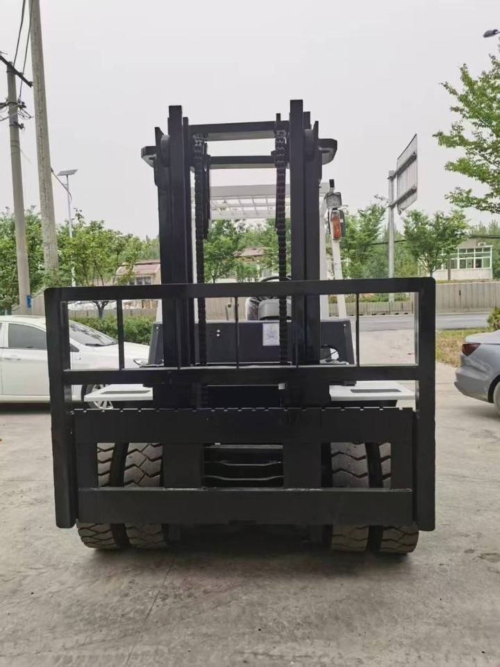TCM FD 50 - מלגזת סולר: תמונה 2 TCM FD 50 - מלגזת סולר: תמונה 2
