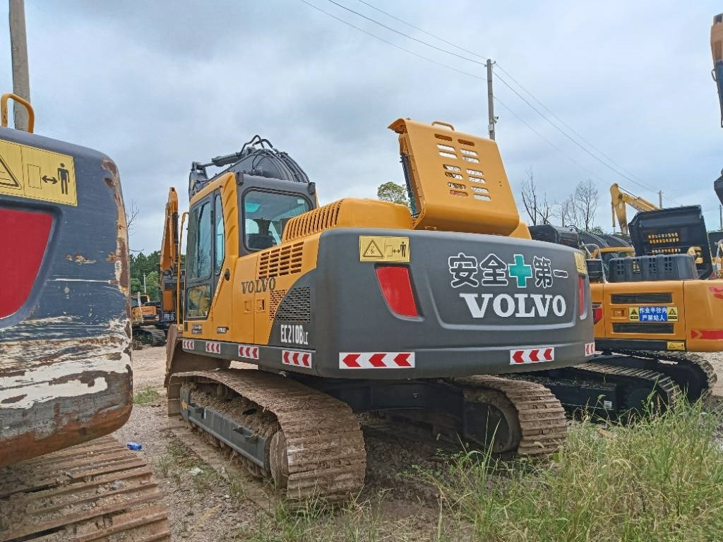 Volvo EC 210 B LC - מחפר סורק: תמונה 3 Volvo EC 210 B LC - מחפר סורק: תמונה 3