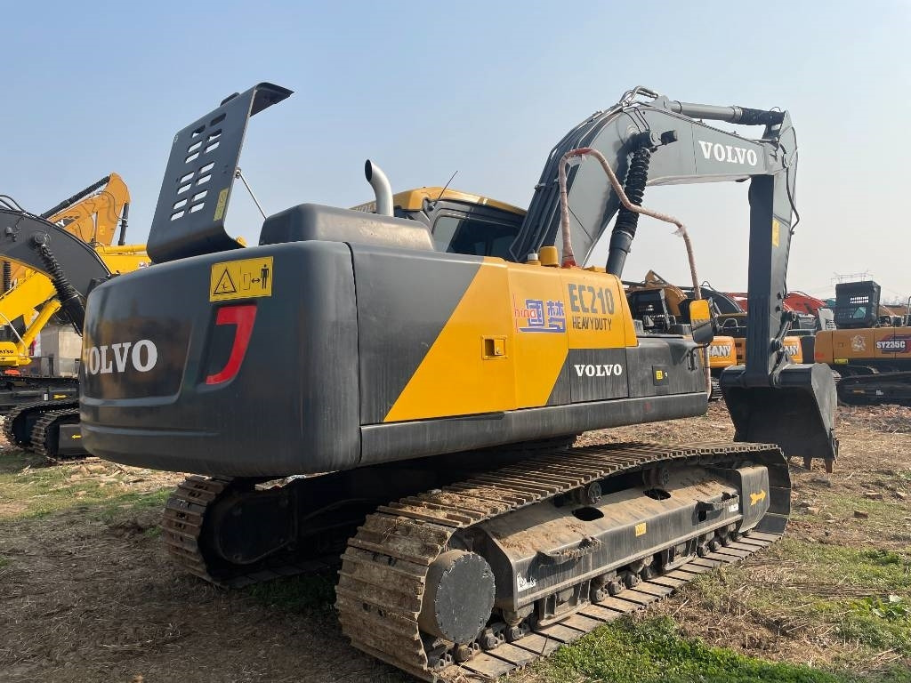 Volvo EC 210 - מחפר סורק: תמונה 1 Volvo EC 210 - מחפר סורק: תמונה 1
