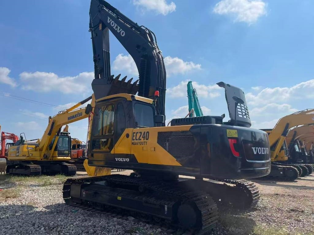 Volvo EC 240 - מחפר סורק: תמונה 2 Volvo EC 240 - מחפר סורק: תמונה 2