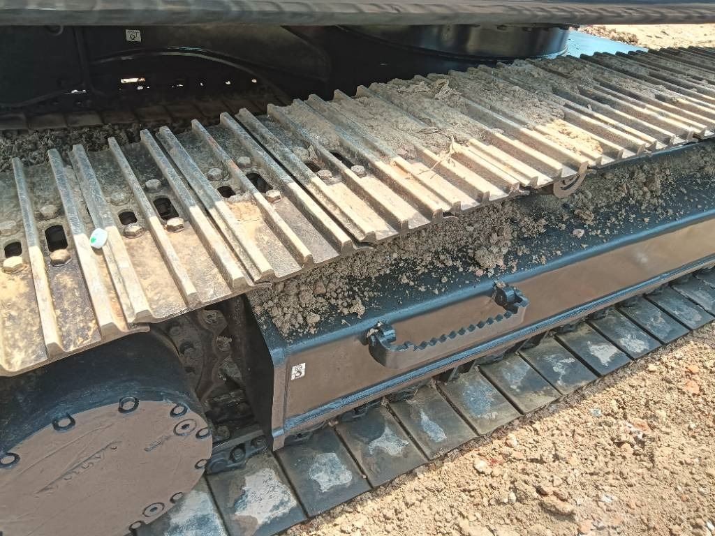 Volvo EC 240 - מחפר סורק: תמונה 3 Volvo EC 240 - מחפר סורק: תמונה 3